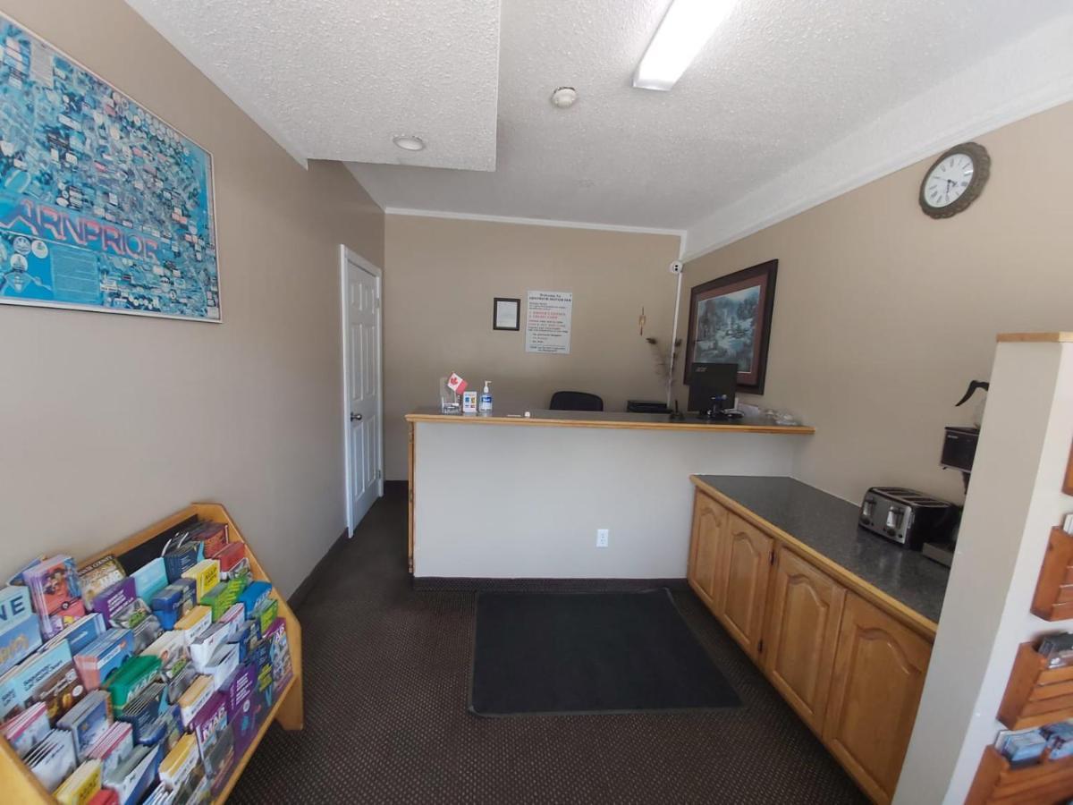 Arnprior Motor Inn Екстер'єр фото