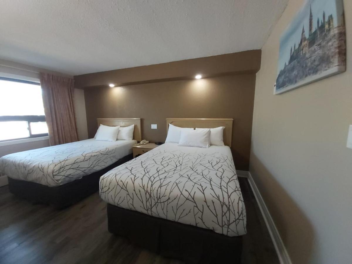 Arnprior Motor Inn Екстер'єр фото