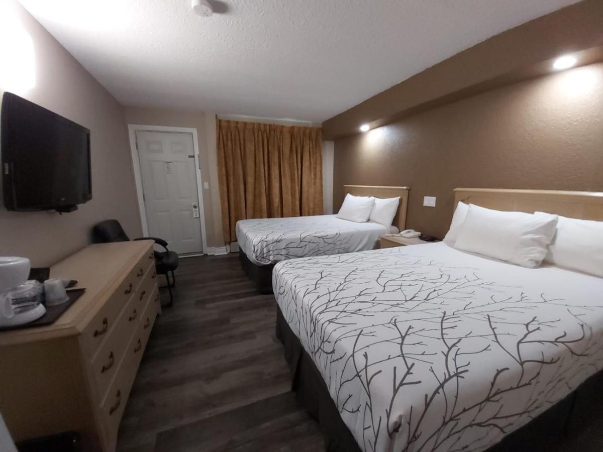 Arnprior Motor Inn Екстер'єр фото