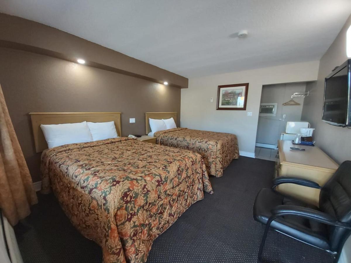 Arnprior Motor Inn Екстер'єр фото