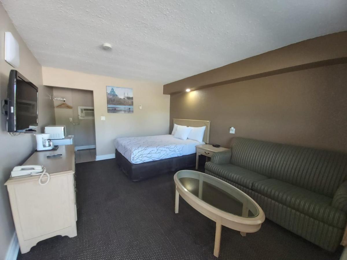 Arnprior Motor Inn Екстер'єр фото
