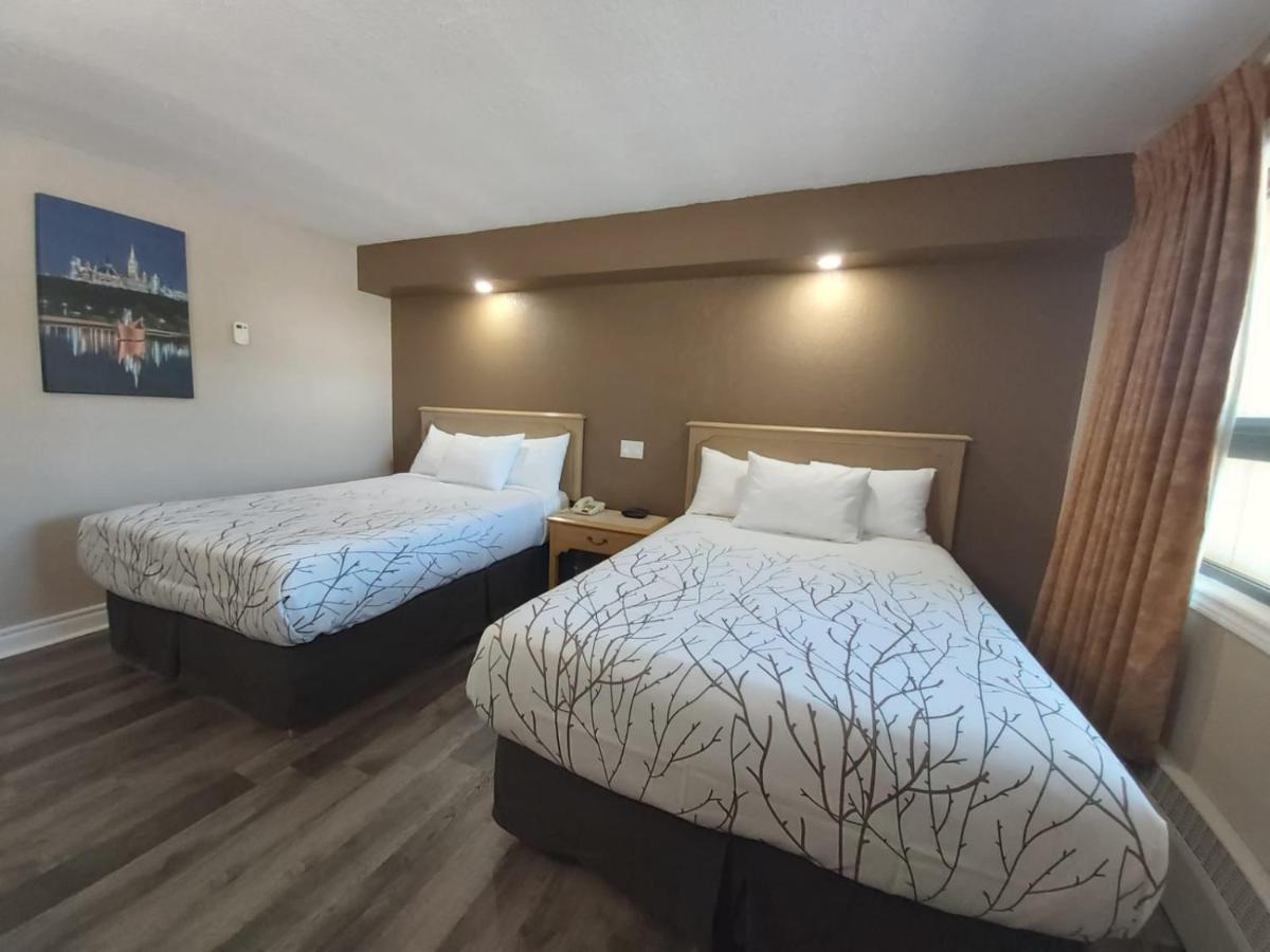 Arnprior Motor Inn Екстер'єр фото
