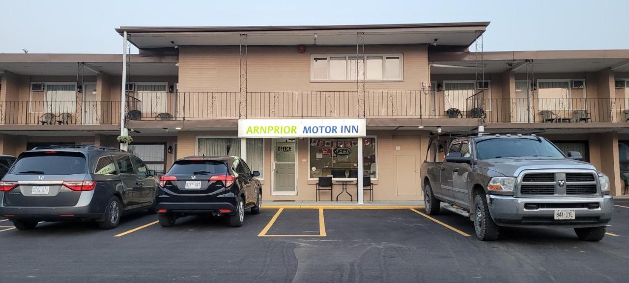 Arnprior Motor Inn Екстер'єр фото