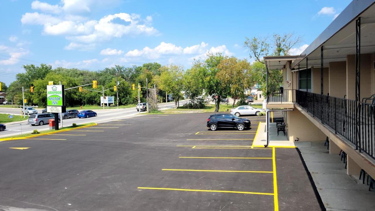 Arnprior Motor Inn Екстер'єр фото