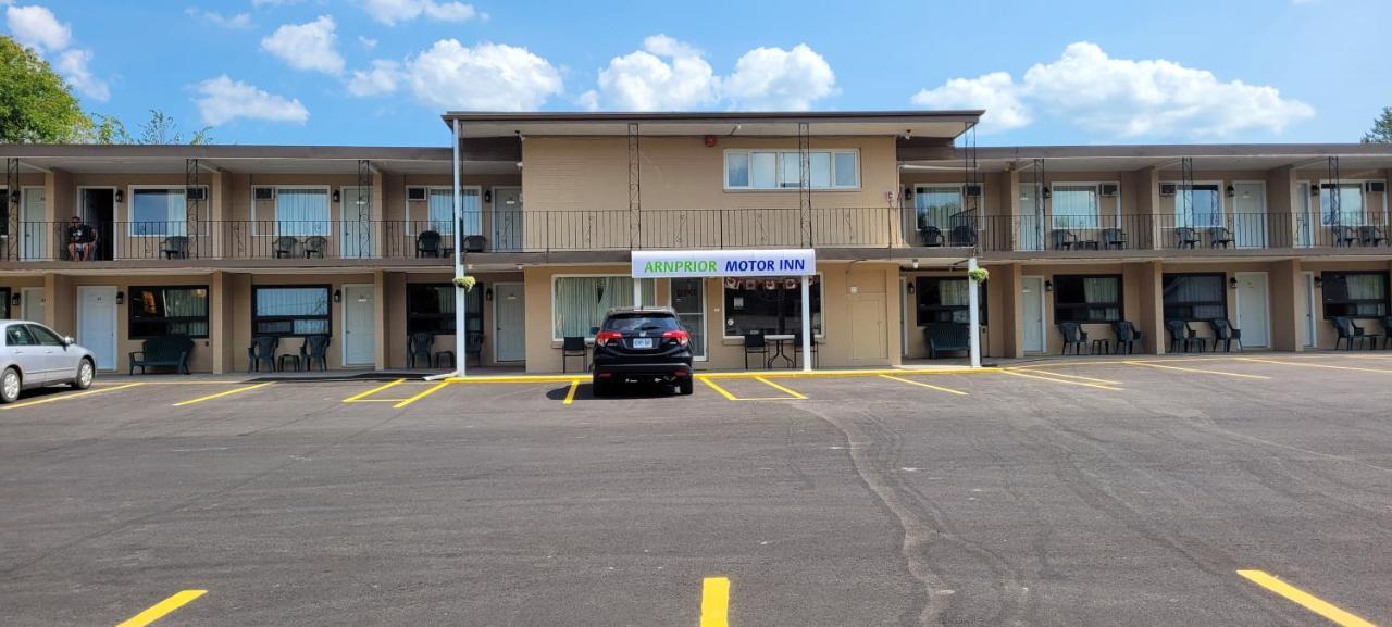 Arnprior Motor Inn Екстер'єр фото