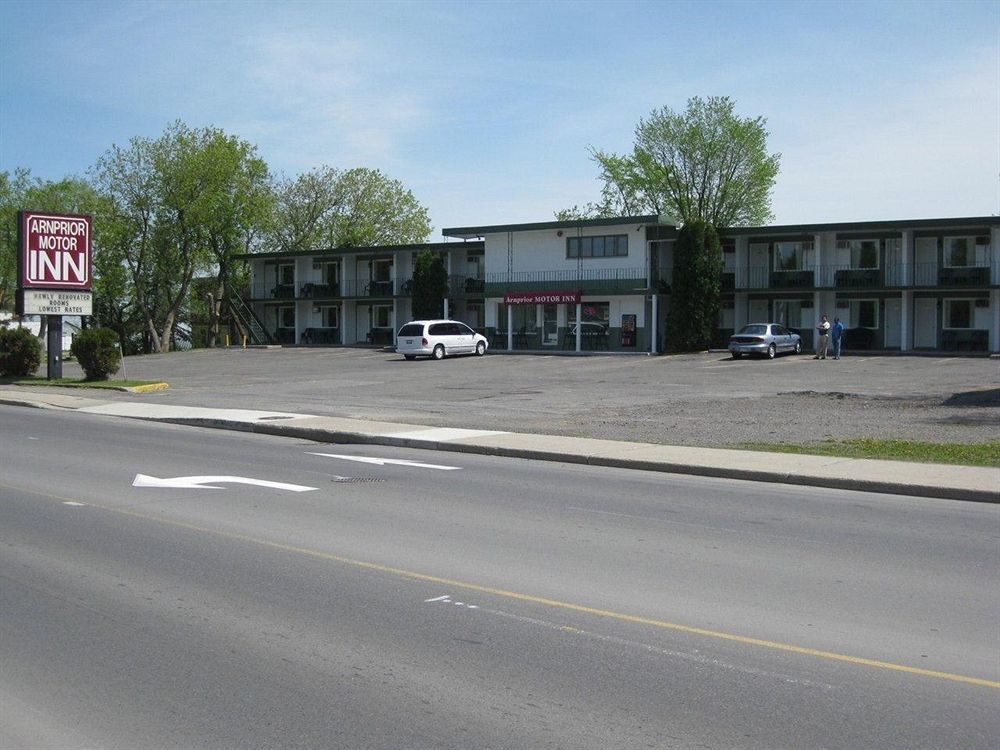 Arnprior Motor Inn Екстер'єр фото